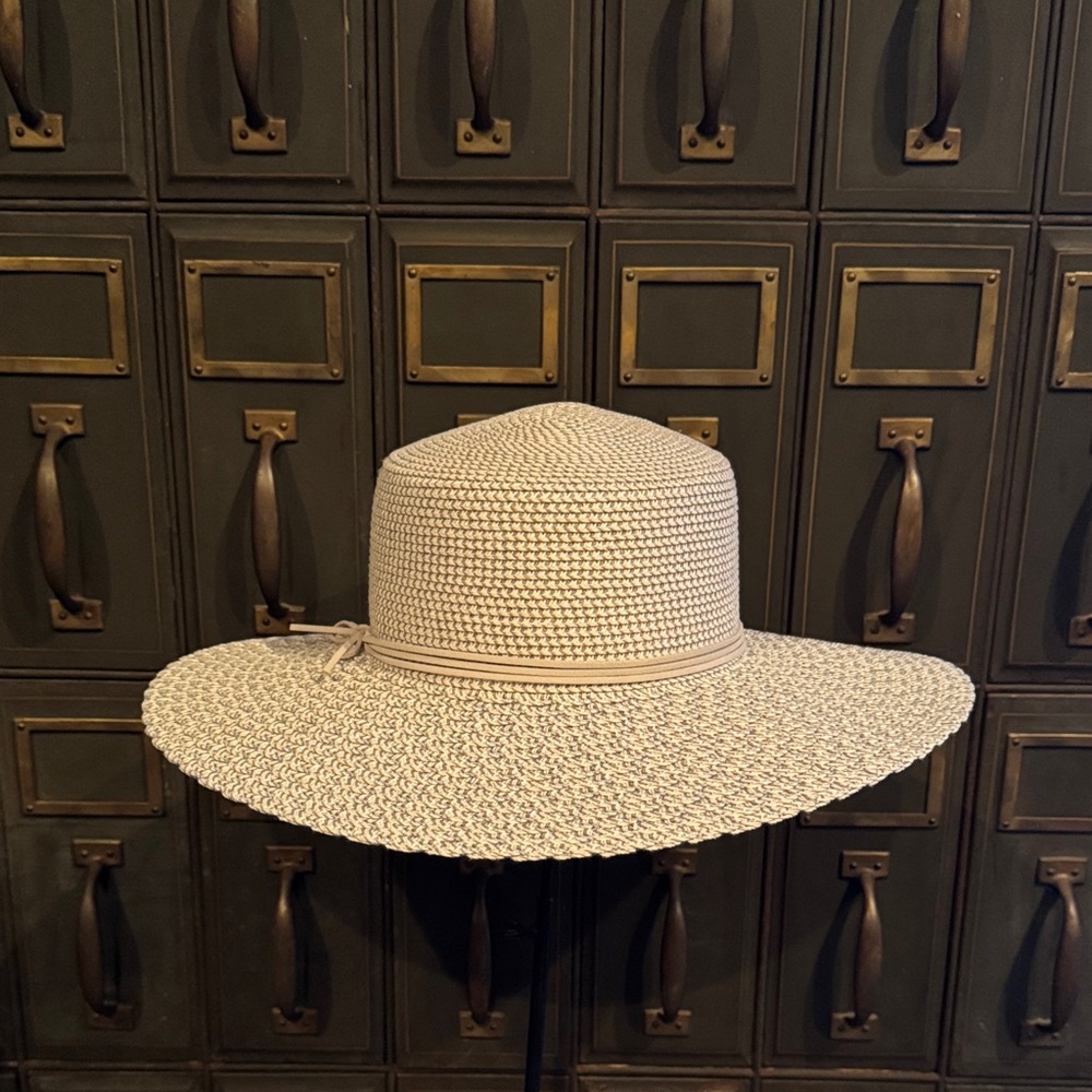 Nine West Neutral Woven Wide-Brim Straw Hat